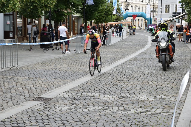 的表现同样 的表现同样